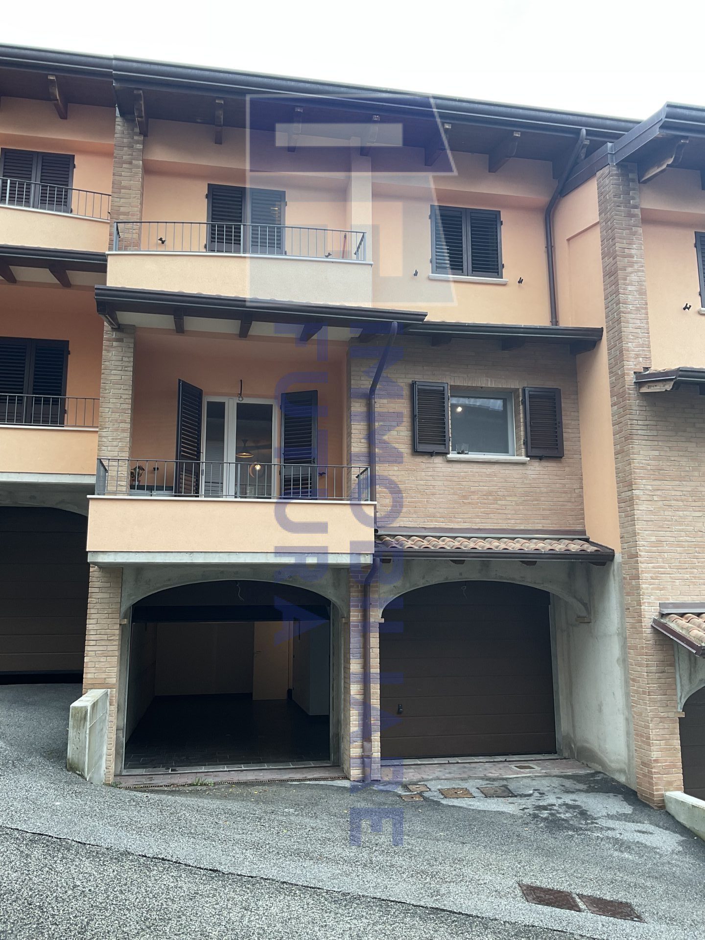 CASOLE  CASA A SCHIERA nuova